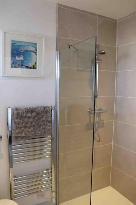St Agnes Perfect Location, Hot Tub, Sea Views, Gym Appartement Buitenkant foto