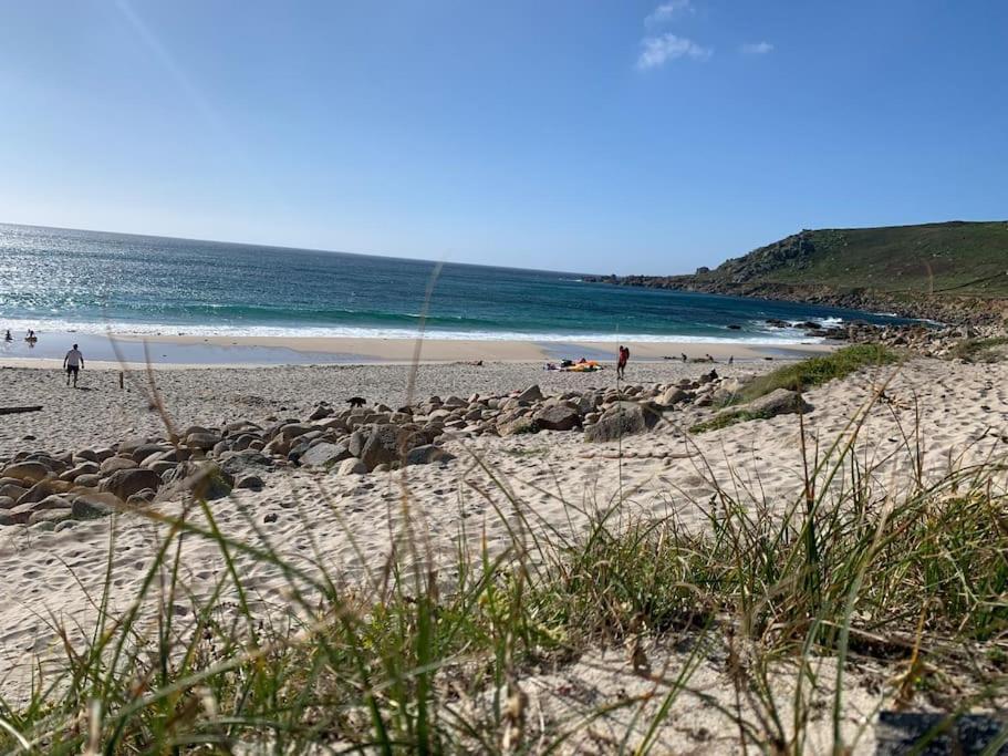 St Agnes Perfect Location, Hot Tub, Sea Views, Gym Appartement Buitenkant foto