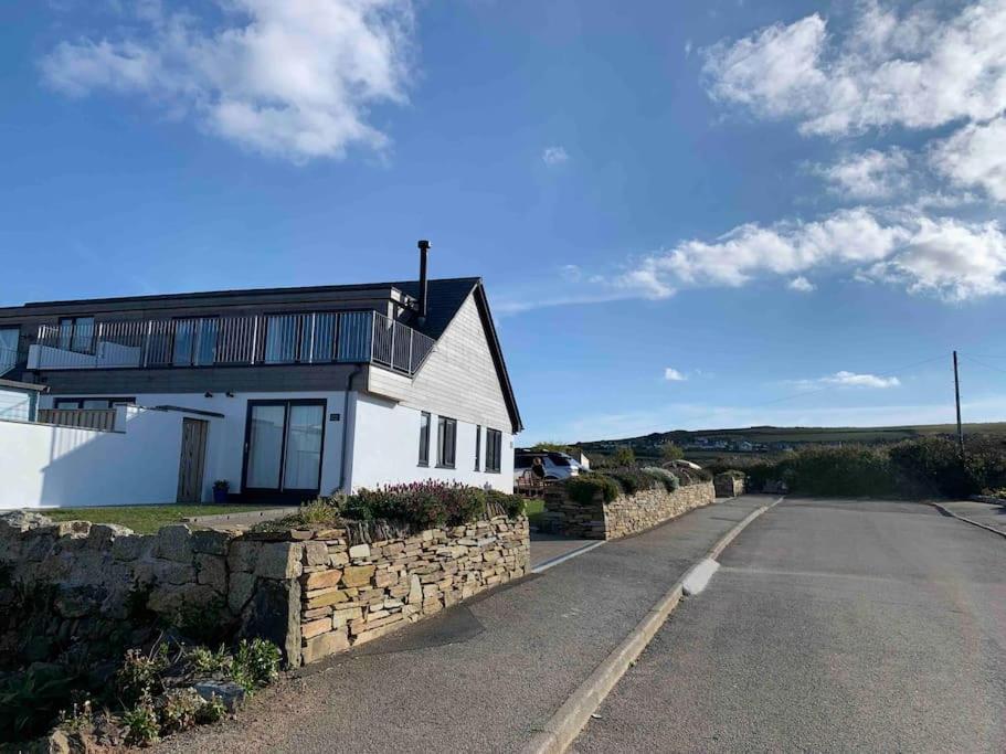 St Agnes Perfect Location, Hot Tub, Sea Views, Gym Appartement Buitenkant foto
